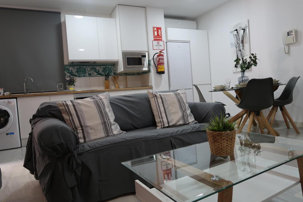J & E Malaga Center Apartamentos Luaran gambar