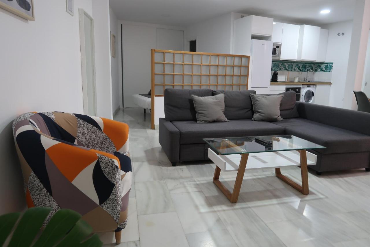 J & E Malaga Center Apartamentos Luaran gambar
