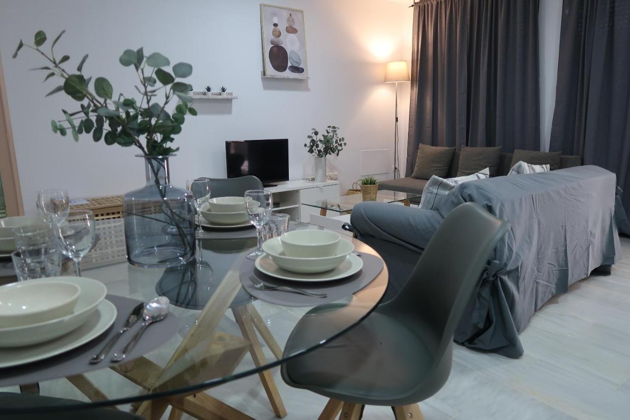 J & E Malaga Center Apartamentos Luaran gambar