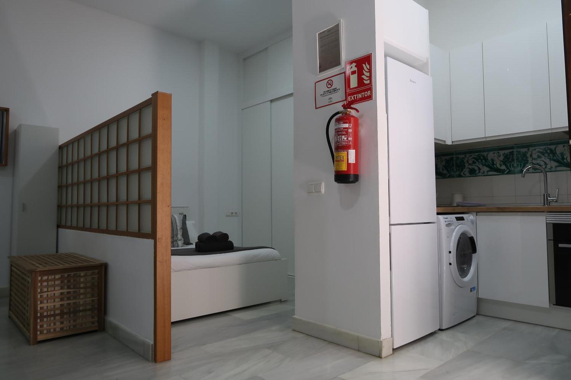 J & E Malaga Center Apartamentos Luaran gambar